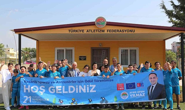 Sporda engel yok diyerek, hareketli yaşama dikkat çektiler