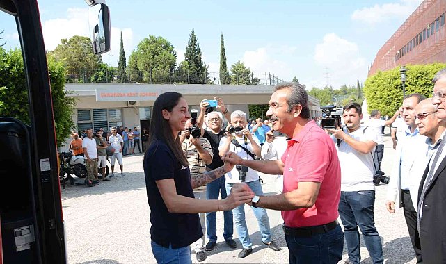 Sultanlar Ligi'nin yeni takımı Çukurova Belediyesi Adana Demirspor Kulübü tanıtıldı