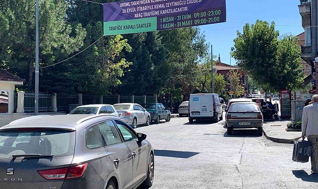Tarihi Odunpazarı bölgesi esnafı şaşkın ve tepkili