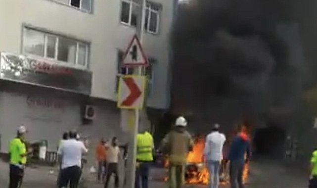 Ümraniye'de cinnet getiren şahıs aracını ateşe verdi: 1 ölü, 3 yaralı
