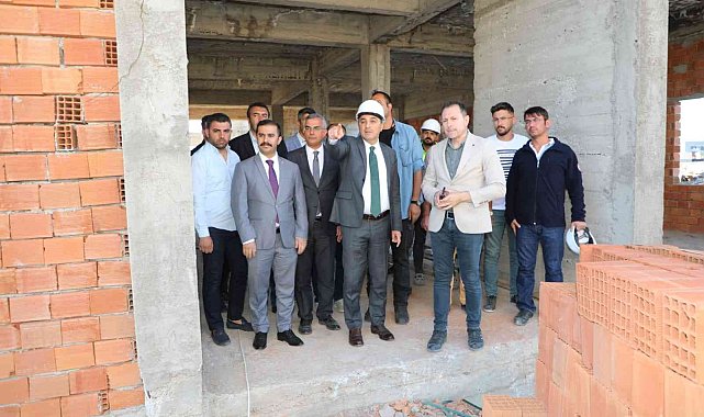 Vali Türker Öksüz, otogarda incelemelerde bulundu