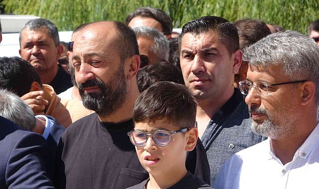 Yatağında hayatını kaybeden 15 yaşındaki çocuk toprağa verildi