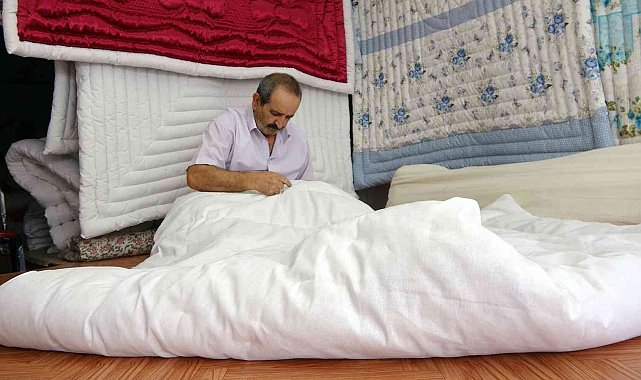 Yorgancılık mesleğini yaşatmak için çalışıyor
