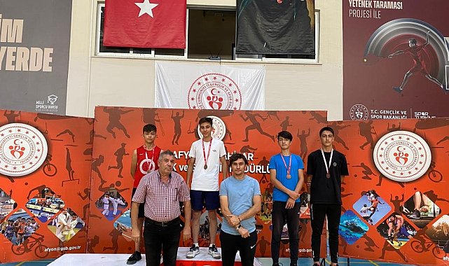 Zafer Haftası Badminton Turnuvası sona erdi