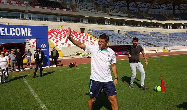 Zanetti: "Yeni gençlerle Türk Milli Takımının çok güzel şeyler yapacağına inanıyorum"