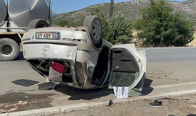 Burdur'da iki otomobil çarpıştı: 4 yaralı