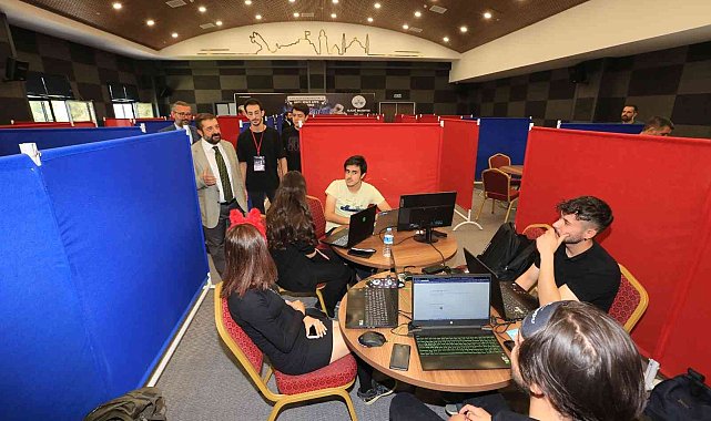 Elazığ'da, "NASA Space Apps Challenge" etkinliğine yoğun ilgi