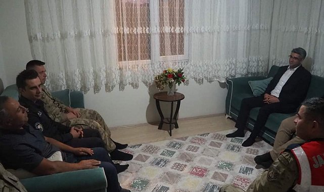 Kaymakam Çalışır, Gazi Ataş'ı evinde ziyaret etti