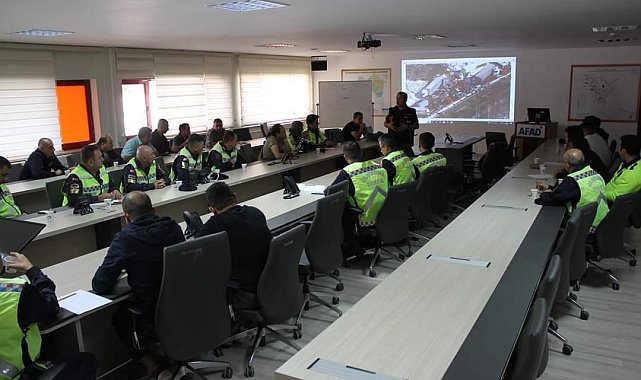 Trafik kazalarında 'Koordineli Çalışma ve Olay Yeri Yönetimi' eğitimi
