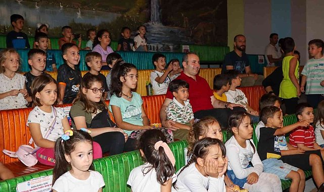 Yalova Belediyesi'nden çocuklara tiyatro etkinliği