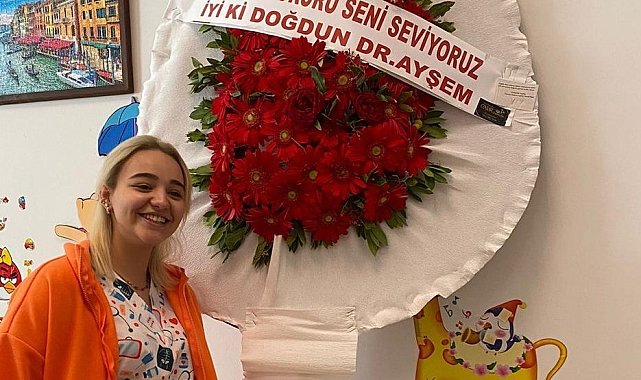 'Sahte doktor' inandırıcı olmak için kendi adına çelenk bile yaptırmış