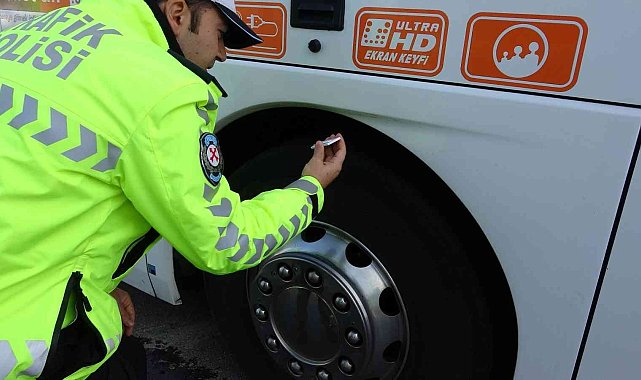 Denizli'de yük ve yolcu taşımacılığı yapan sürücülere kış lastiği uyarısı