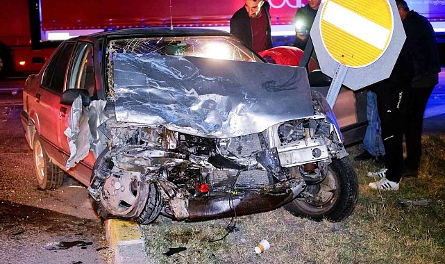 Edirne'de otomobil ile tır çarpıştı: 1 yaralı