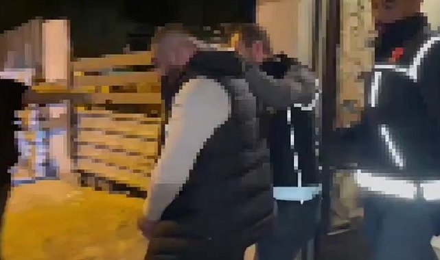 İzmir'de zehir evine polis baskını
