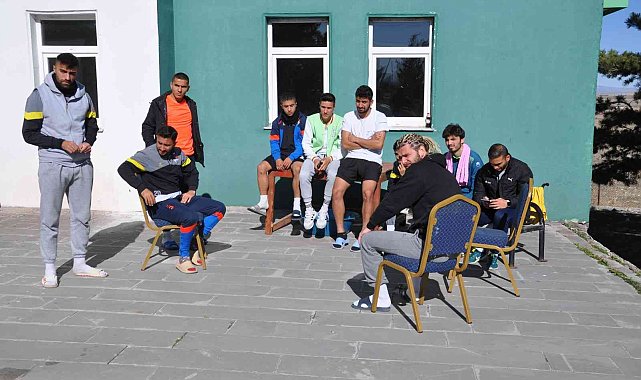 Kars 36 Spor başkanı ve yönetimi istifa etti