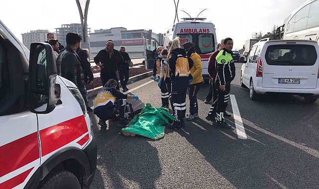 Karşıdan karşıya geçen radyocu, önce kamyon sonra da otobüs çarpması sonucu hayatını kaybetti