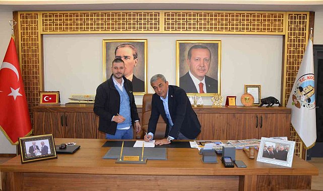 Koçarlı'nın ilk doğalgaz abonesi Başkan Kaplan oldu