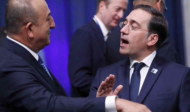 NATO Dışişleri Bakanları Toplantısı Bükreş'te başladı