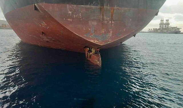 Petrol tankerinin dümen palasında saklanan 3 göçmen yakalandı