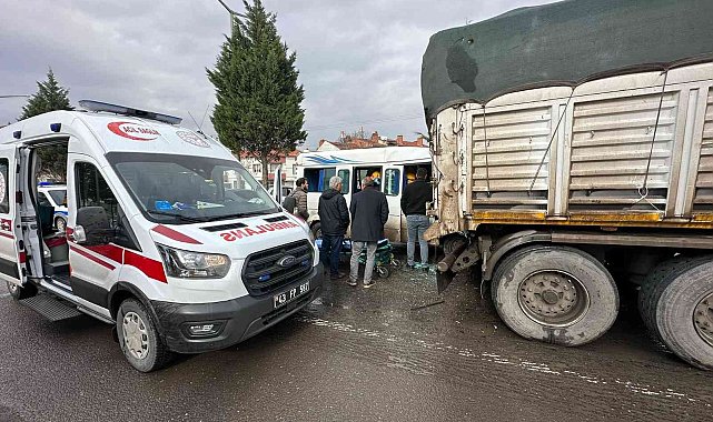 Tavşanlı'da trafik kazası; 2 yaralı
