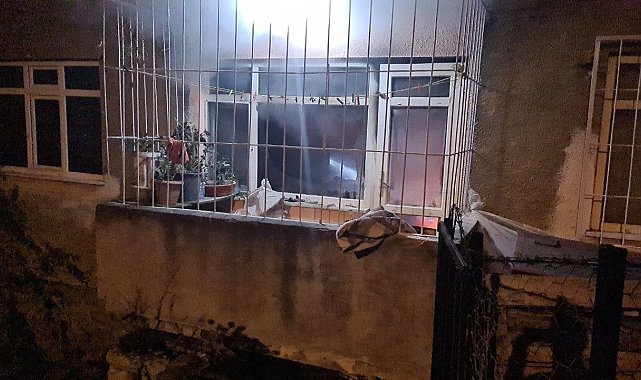 Zonguldak'ta 3 katlı apartmanda yangın paniği