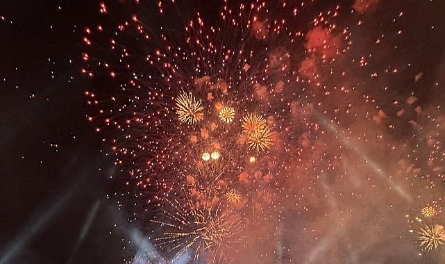 Bangkok yeni yıla coşkuyla girdi