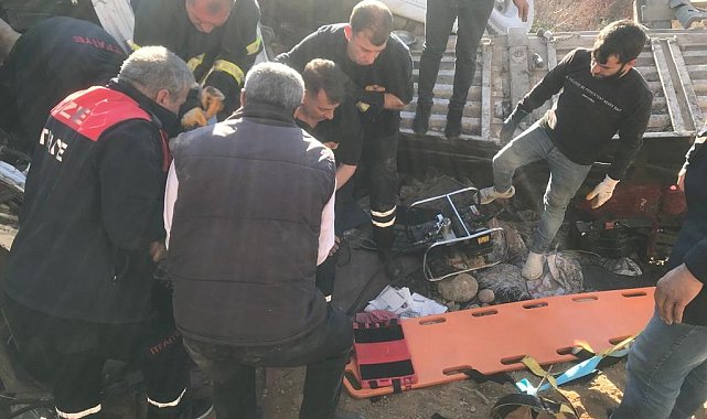 Cizre'de kömür yüklü tır şarampole devrildi: 1 ölü, 1 yaralı