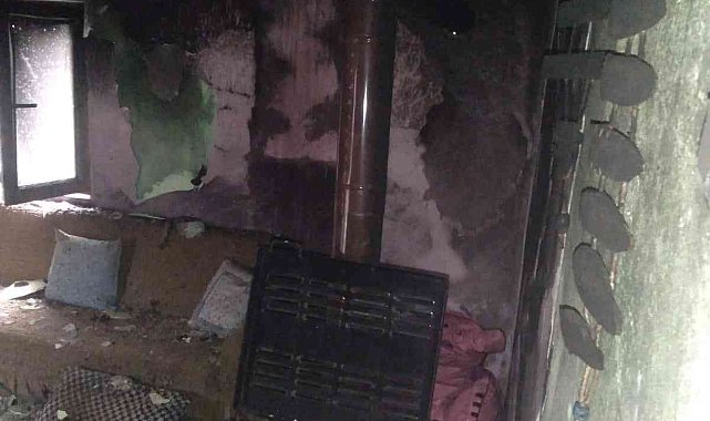 Ev kullanılamaz hale geldi, 3'ü çocuk 4 kişi ölümden döndü