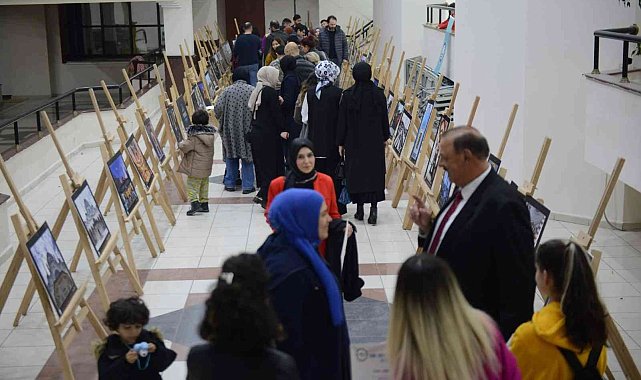 Fotoğrafçılık atölyesi mezunlarını verdi