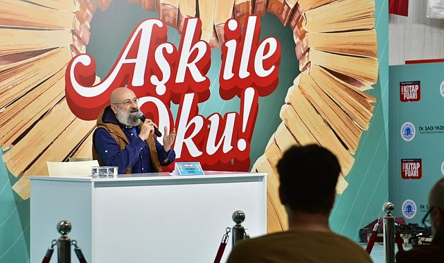 Gazeteci Hikmet Genç: "Recep Tayyip Erdoğan insanlara genetik kodlarını hatırlatıyor"