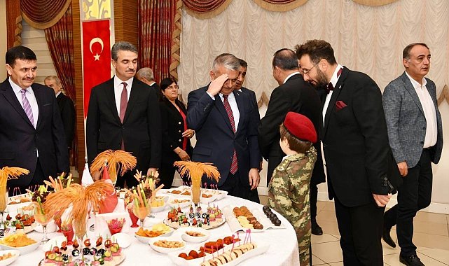 KKTC Antalya Başkonsolosu Topçu: "Güzel adamız, anavatan Türkiye'nin yardımları ile başı dik, onurlu ve özgür bir şekilde yaşıyor"