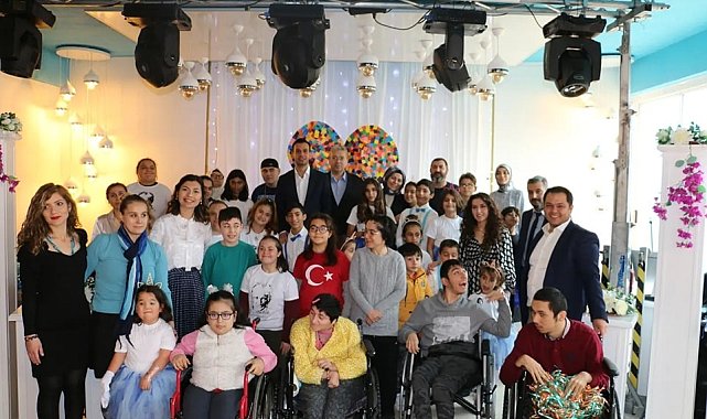 Özel çocuklara ve yaşlı hastalara kaybolma ihtimaline karşı sevgi izi dövmesi