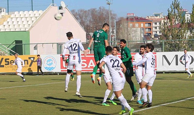 TFF 2. Lig: Sivas Belediyespor: 0 - Düzcespor: 0