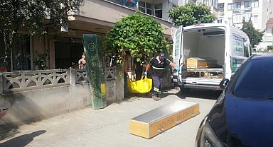 12 bıçak darbesiyle eşini öldüren koca hakim karşısına çıktı