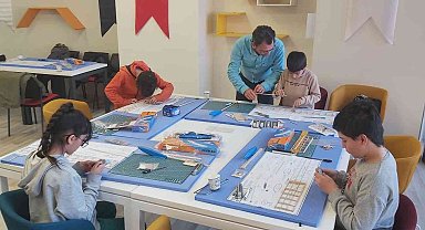 13 Şubat Gençlik Merkezi eğitimlerini sürdürüyor