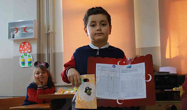 19 milyona yakın öğrenci karnesini alarak yarıyıl tatiline girdi