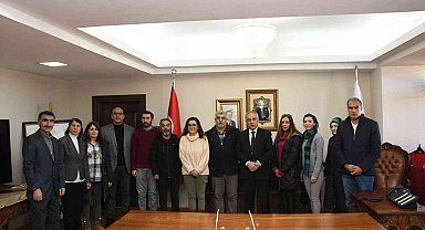 2. Uluslararası Perre Sanat Çalıştayında emeği geçenlere plaketleri takdim edildi