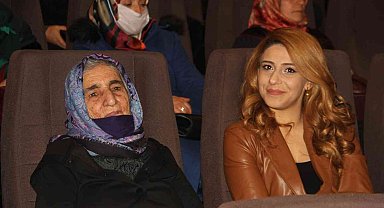90 yaşında ilk kez AVM ve sinemaya gitti, o anlar tebessüm ettirdi