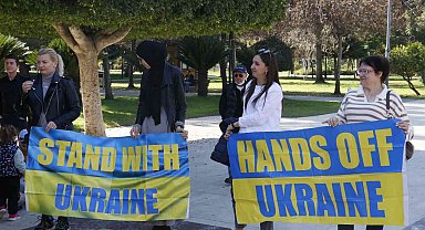 Adana'da yaşayan Ukraynalılar, Ukrayna Birlik Günü'nü kutladı