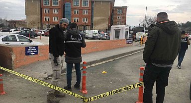 Adliye önünde çıkan tartışma kanlı bitti :1 yaralı