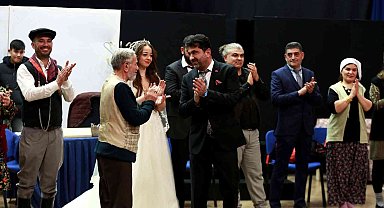 ADÜ'de 'Kasabanın Alileri' seyirciyle buluştu