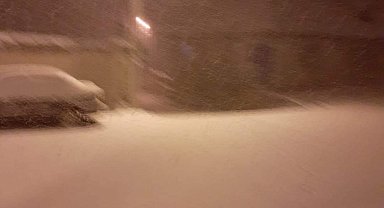Afyonkarahisar'da kar yağışı etkili oldu