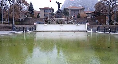 Afyonkarahisar'da olumsuz hava şartları sürüyor