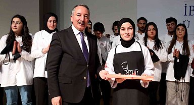 AİÇÜ Gastronomi bölümü öğrencileri İçin "Önlük Giyme" töreni düzenlendi