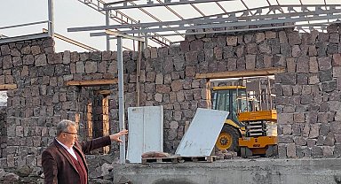 Aigai Müze ve Turist Karşılama Merkezi yükseliyor
