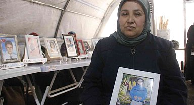 Ailelerin HDP önündeki kararlı duruşu bin 236 gündür devam ediyor