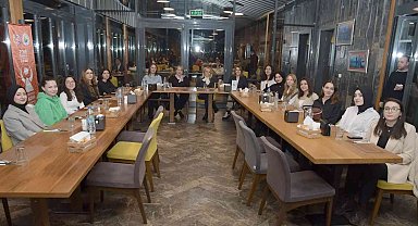Akyüz: "Gençlerimize rehberlik etmeye hazırız"