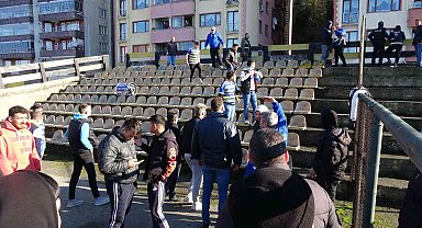 Amatör maçta meşale dehşeti