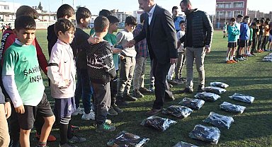 Amatör sporculara eşofman desteği