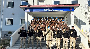 Annelerin el örmesi çorapları Mehmetçik'e ulaştırıldı